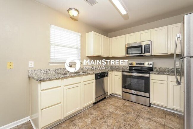 Foto del edificio - 3 Bedroom Pet-Friendly Home in Winston-Salem, NC with Main Street Renewal