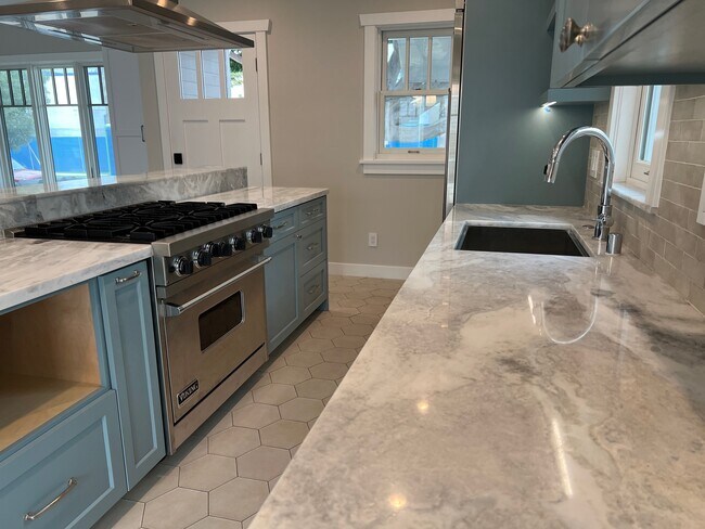 Kitchen - 2526 5th St