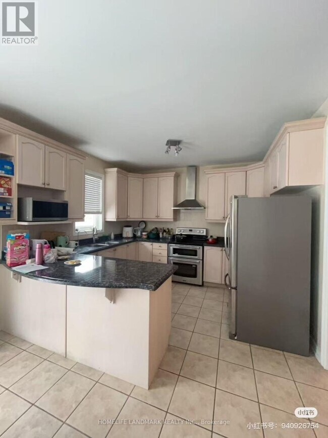 Photo du bâtiment - 9 Alfred Paterson Dr