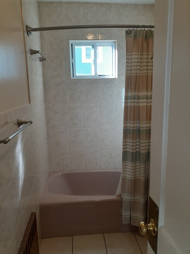 Foto del edificio - 32 Concord Ave