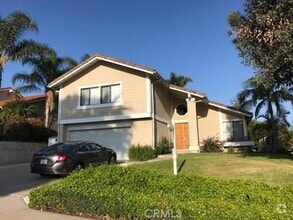 Building Photo - 121 S Panorama Dr