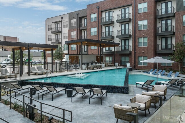 Piscina - Lenox Cooper