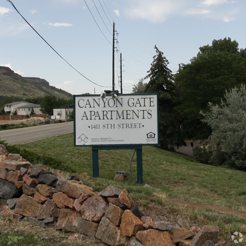 Foto del edificio - Canyon Gate