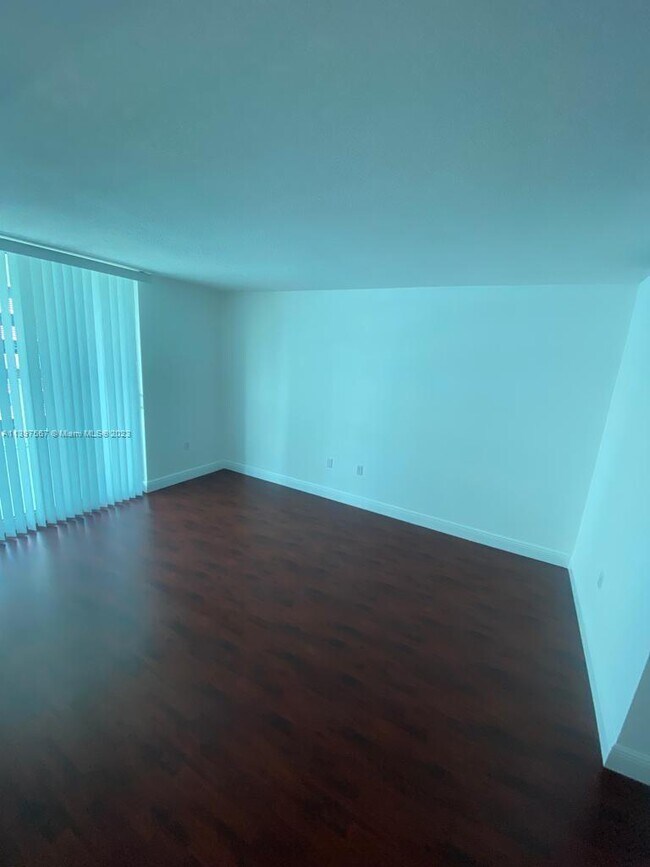 Foto del edificio - 2101 Brickell Ave
