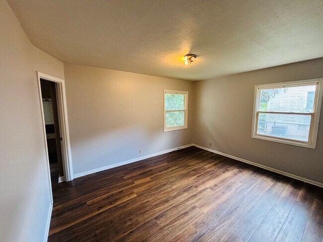 Foto del edificio - Great Location near Wal-Mart