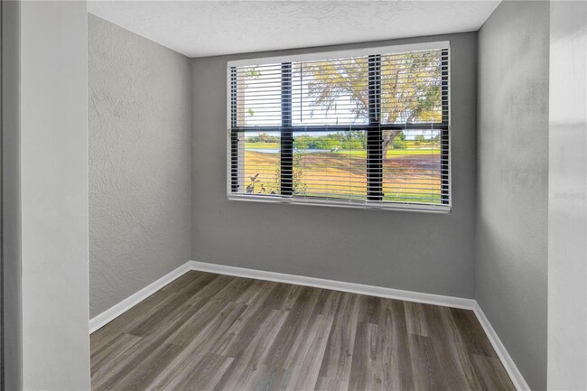 Foto del edificio - 2073 Skimmer Ct
