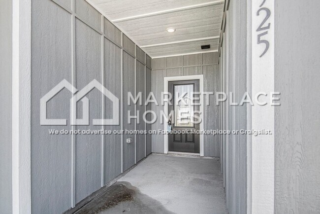 Building Photo - 10925 Gray Mare Dr
