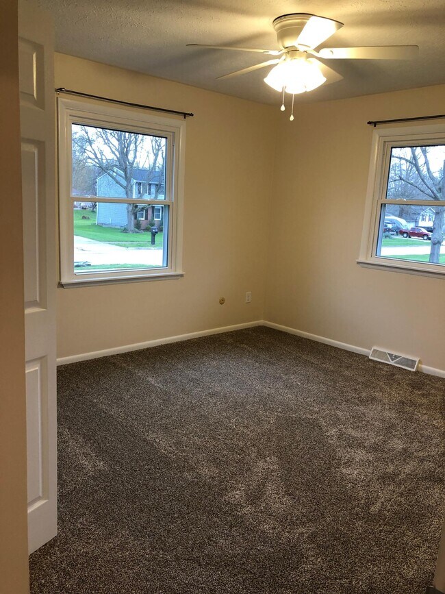 Master Bedroom 1 - 4327 Cherryhurst Dr