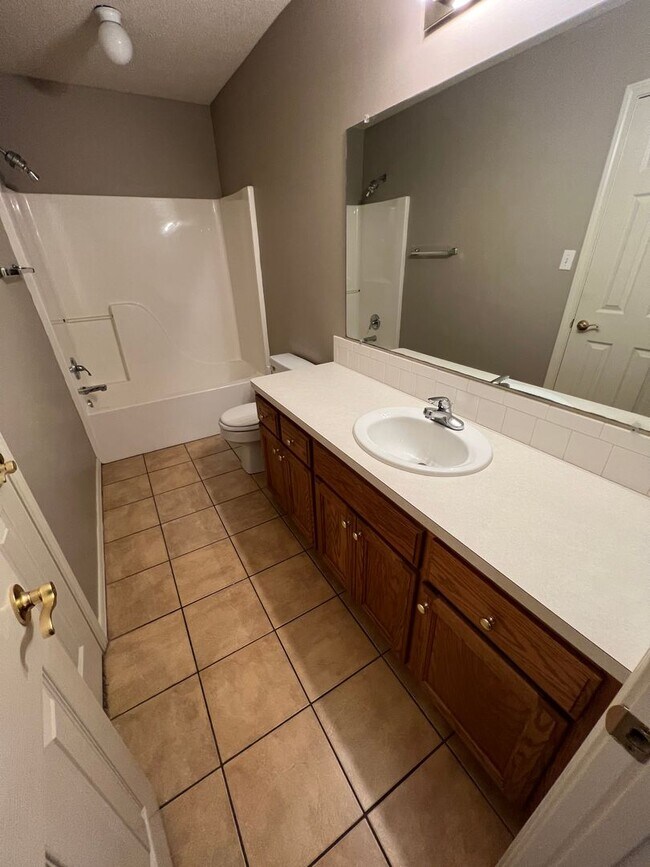 Foto del edificio - 1800 Wilder Ln