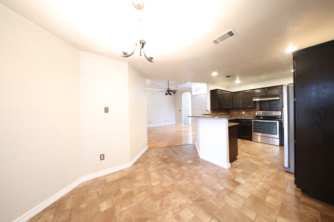 Building Photo - 4809 Embers Dr