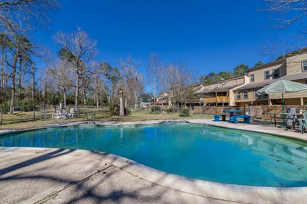 13 Lakeway St, Panorama Village, TX 77304 Townhome Rentals in