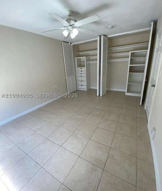 Foto del edificio - 1600 NE 114th St