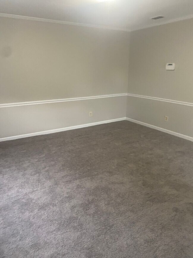 Foto del edificio - COZY 2 BEDROOM BEAUTY!