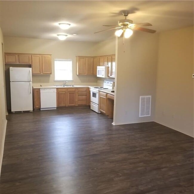 Photo - 1994 Dos Laredos Ave Apartment