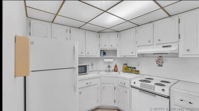 Foto del edificio - 5200 NE 24th Terrace