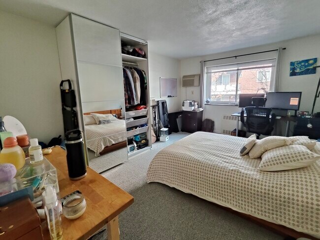 Foto del edificio - 180 Mountain Ave