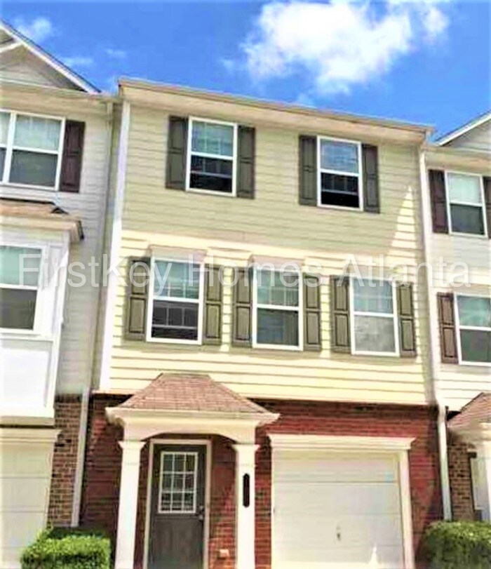 Foto principal - 6756 Blackstone Pl