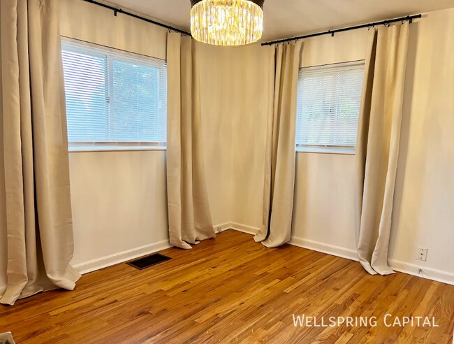 Foto del edificio - 2690 Pontiac St