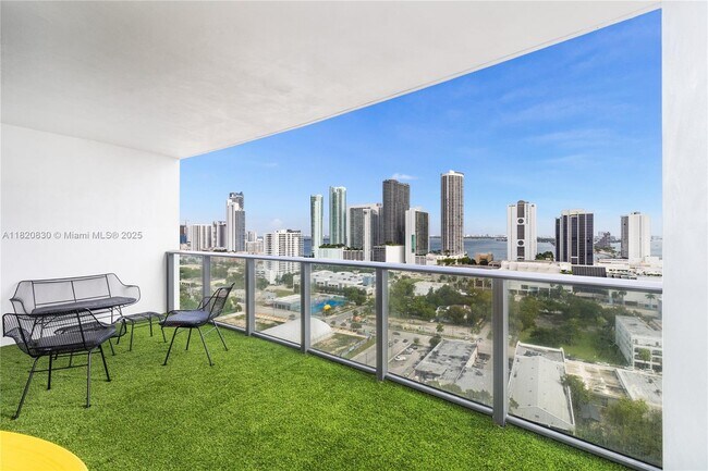 Foto del edificio - 1600 NE 1st Ave