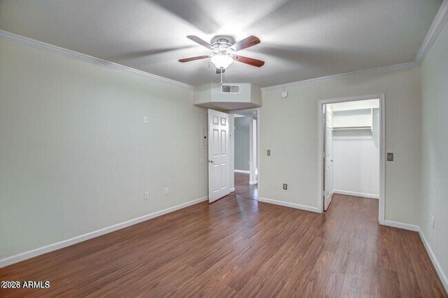 Foto del edificio - 1295 N Ash St