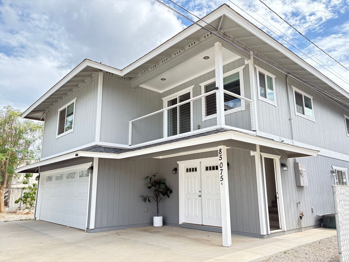 Foto principal - Large 5 Bedroom Home