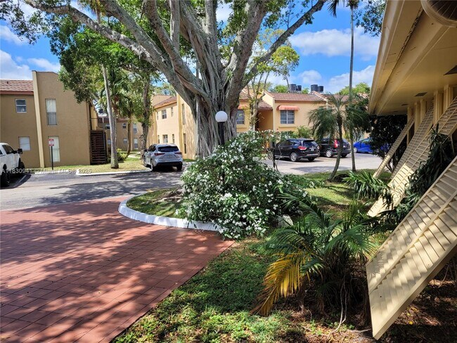 Foto del edificio - 4509 Treehouse Ln