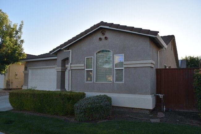 Foto del edificio - 805 Vía Rosa