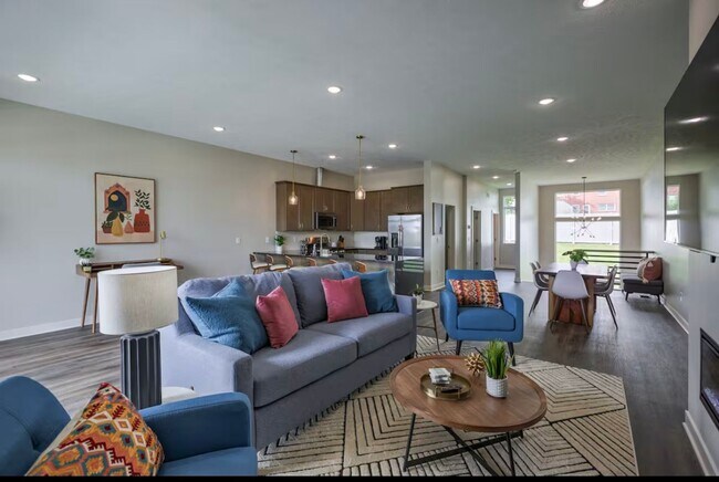 Foto del edificio - Fully Furnished Modern 3BR Retreat | Penthouse + Skyline Views