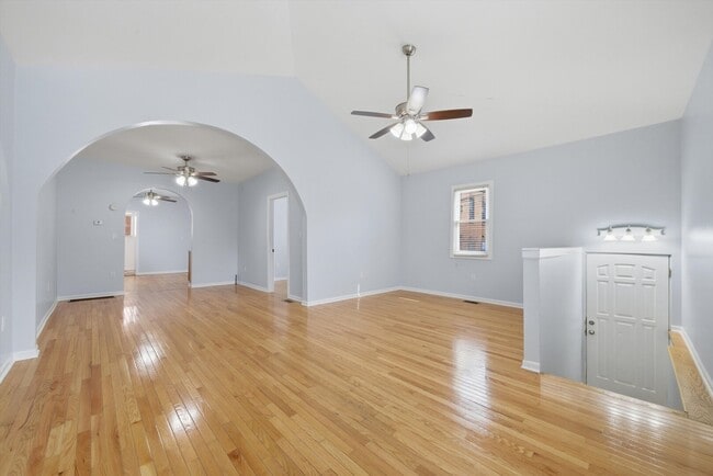 Foto del edificio - 2125 W 18th Pl