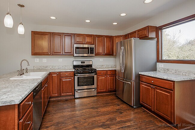 Foto del edificio - 334 Hillcrest Ln