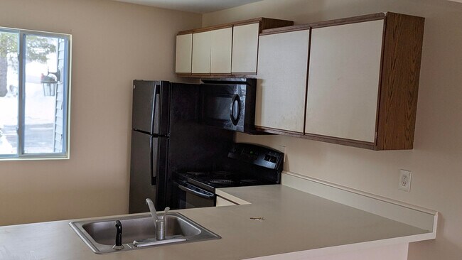 Building Photo - 4051 Oneida St