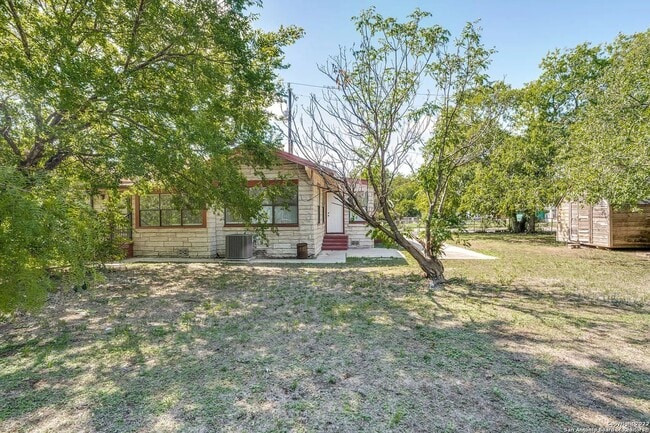 Building Photo - 2739 SE Loop 410 Acc Rd