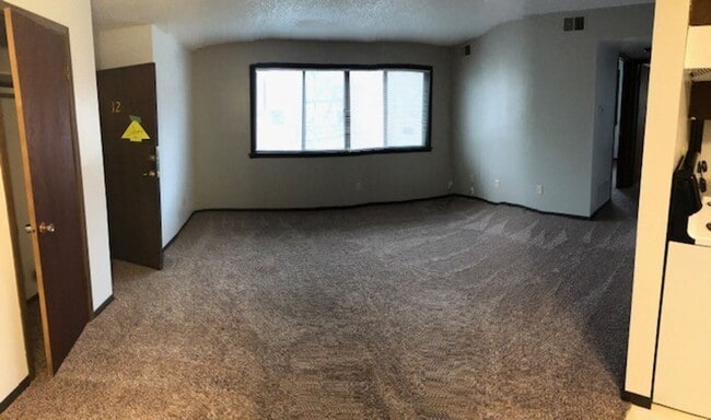 Building Photo - Kent Circle Apartments