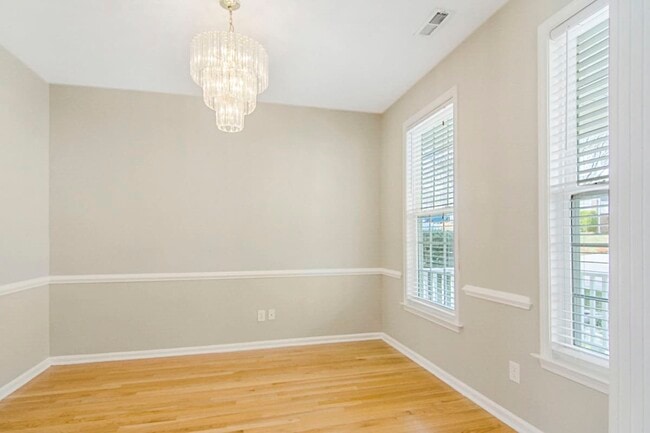 Building Photo - 2441 Sapphire Valley Dr