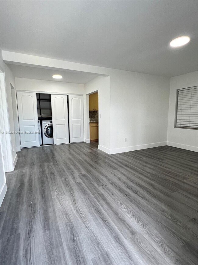Foto del edificio - 3140 SW 23rd St