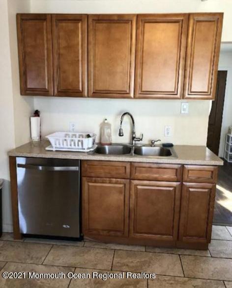 Foto del edificio - 171 Ampere Ave