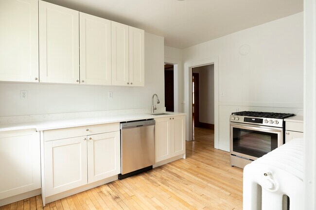 Building Photo - 1319 Dayton Ave