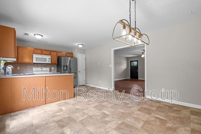 Building Photo - 11 Sawtooth Oak Cir