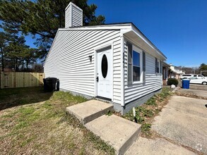 Building Photo - 5541 Lynbrook Landing