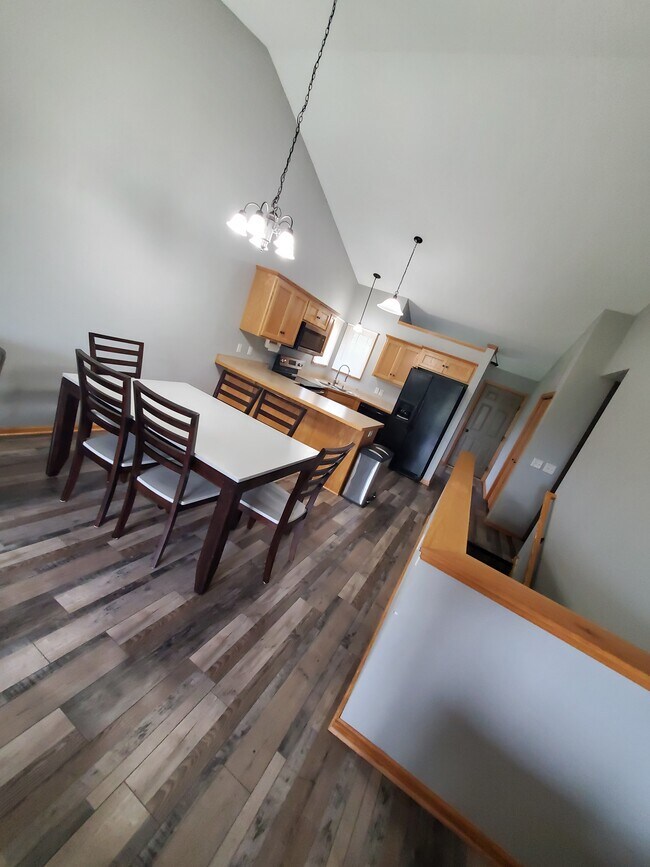 Building Photo - 7286 Kahler Cir