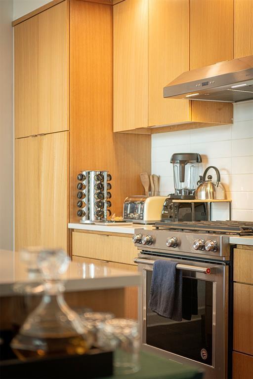 Foto del edificio - 1322 E 12th St