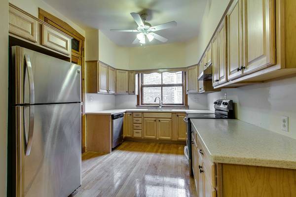 Foto del edificio - 1348-1350 E Hyde Park Blvd
