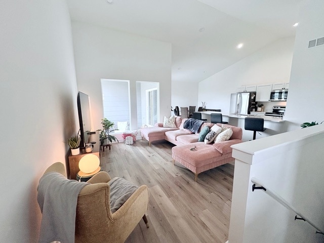 Building Photo - 5290 Pinecrest Ct N