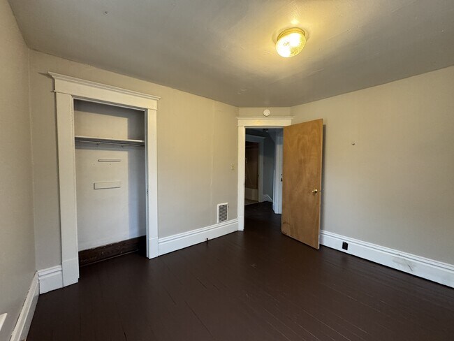 Foto del edificio - 557 Clark St