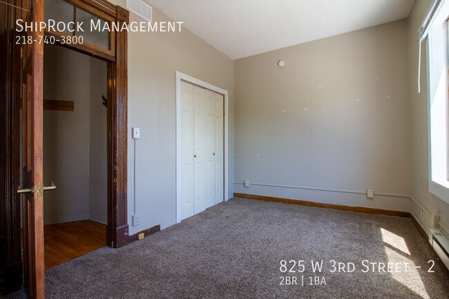 Foto del edificio - 825 W 3rd St