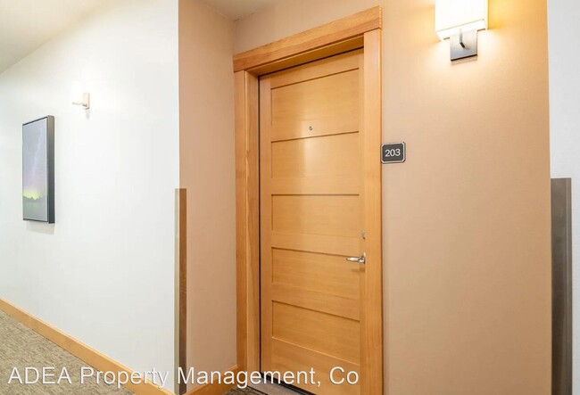 Building Photo - 2 br, 2 bath House - 2625 Dearborn Ave #203
