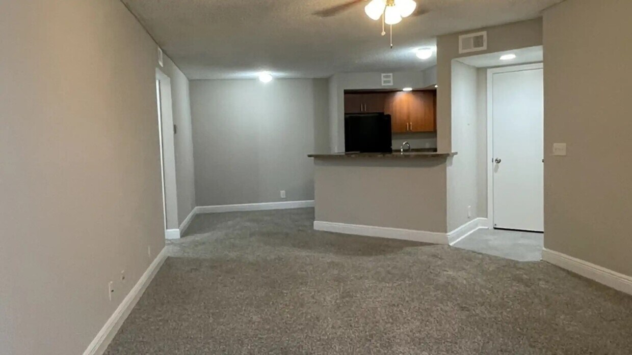 Primary Photo - 642 Siesta Key Cir