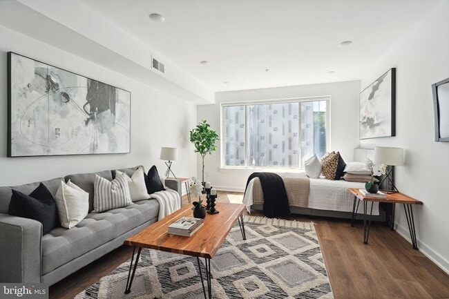 Photo - 5904 Germantown Ave Apartment