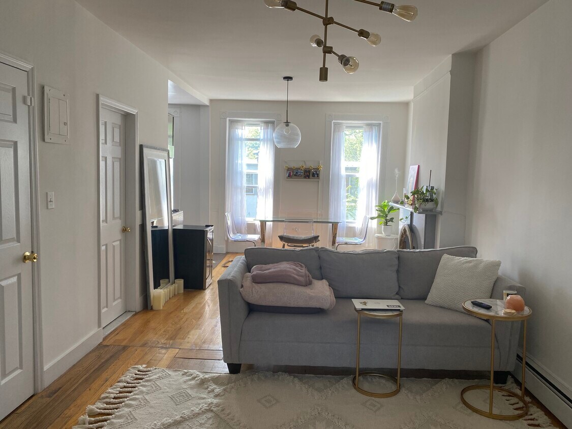Foto principal - 818 Halsey St