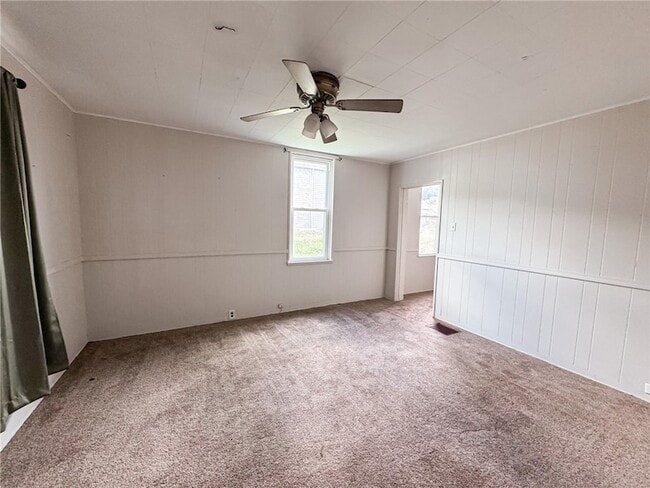 Building Photo - 310 27th St